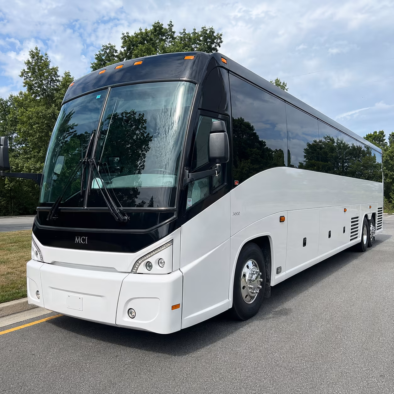 east bay tech campus shuttle buses and corporate commuter routes