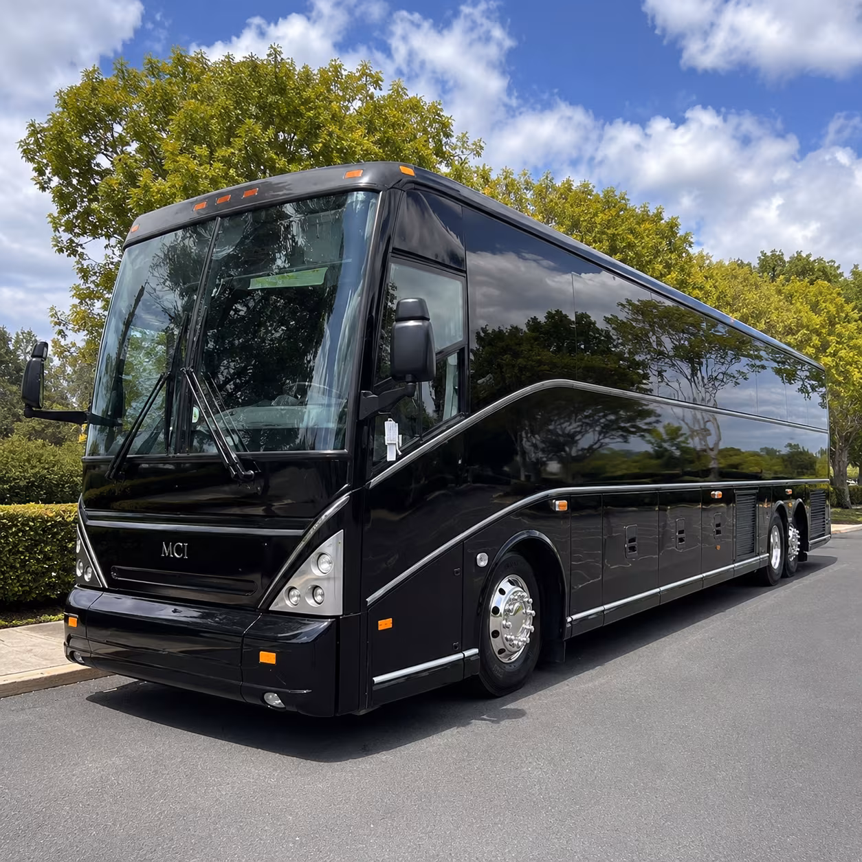 military base shuttle buses serving the greater east bay